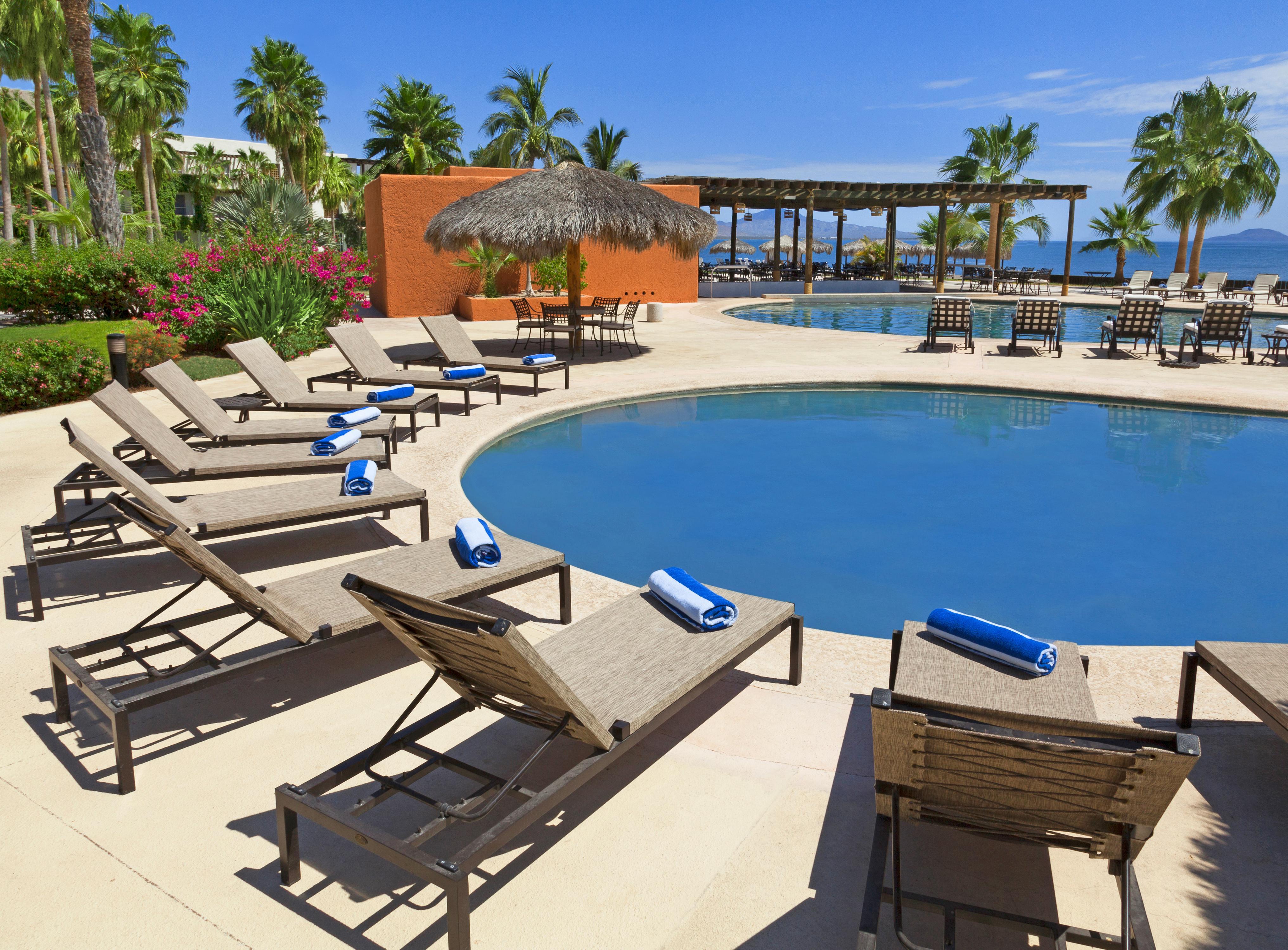 Loreto Bay Golf Resort & Spa At Baja Exterior photo Pool at the Grand at Moon Palace