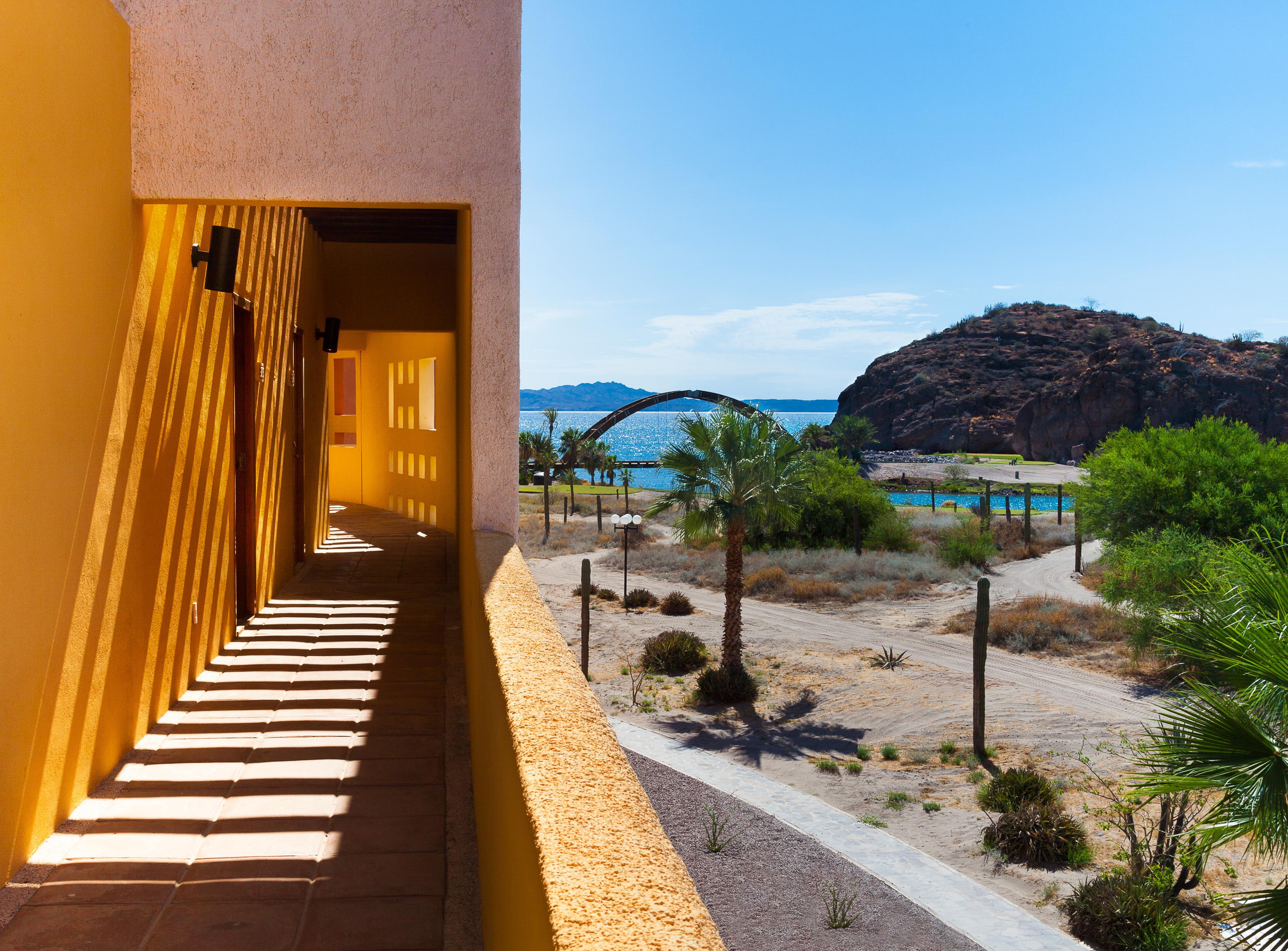 Loreto Bay Golf Resort & Spa At Baja Exterior photo View of the San Tan Mountains from the San Tan Valley