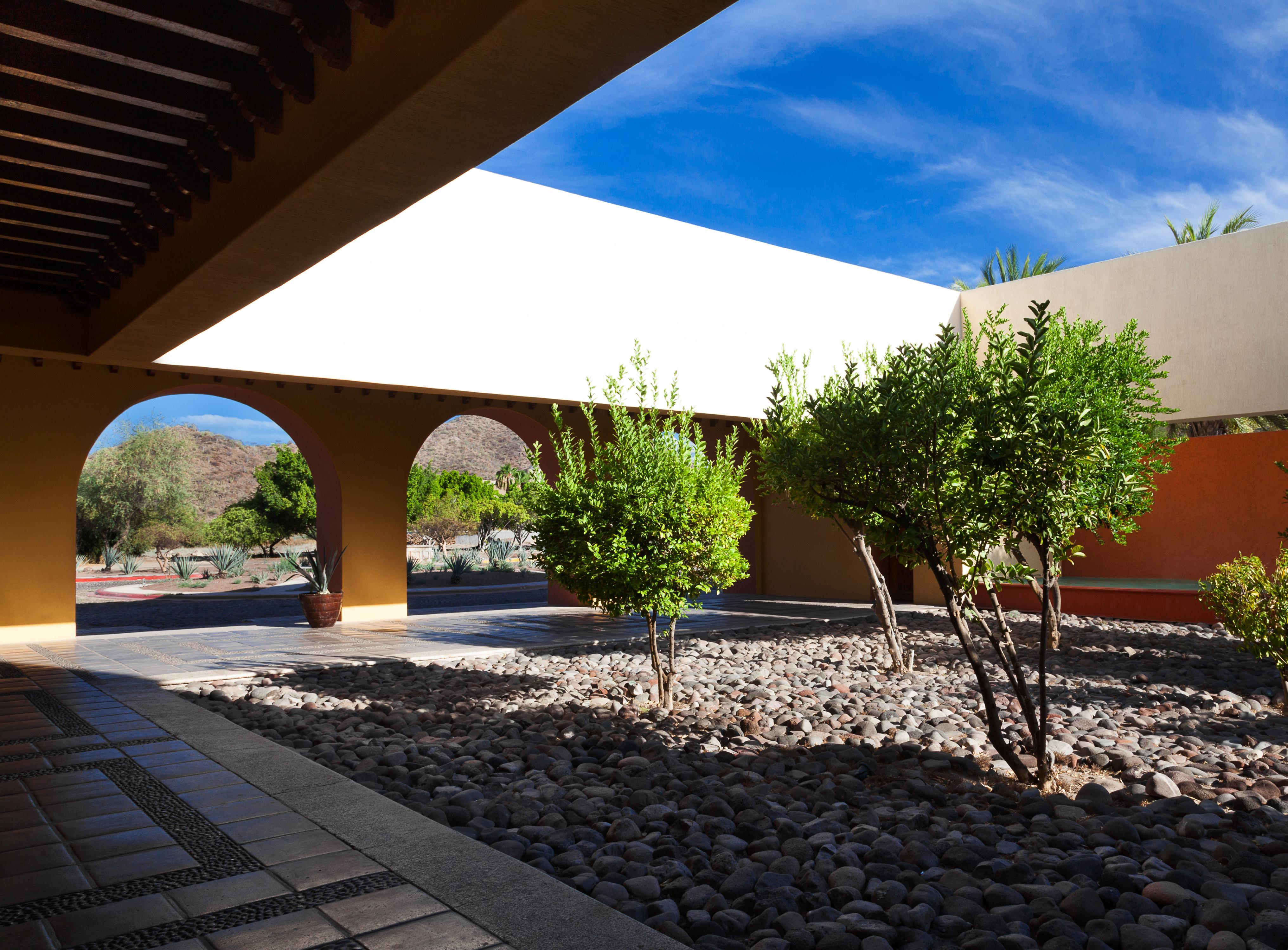 Loreto Bay Golf Resort & Spa At Baja Exterior photo The interior courtyard of the museum